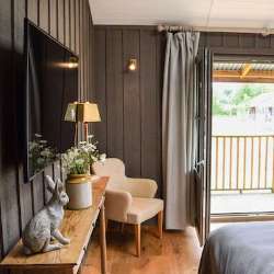 Little barns & Shepherds Huts image